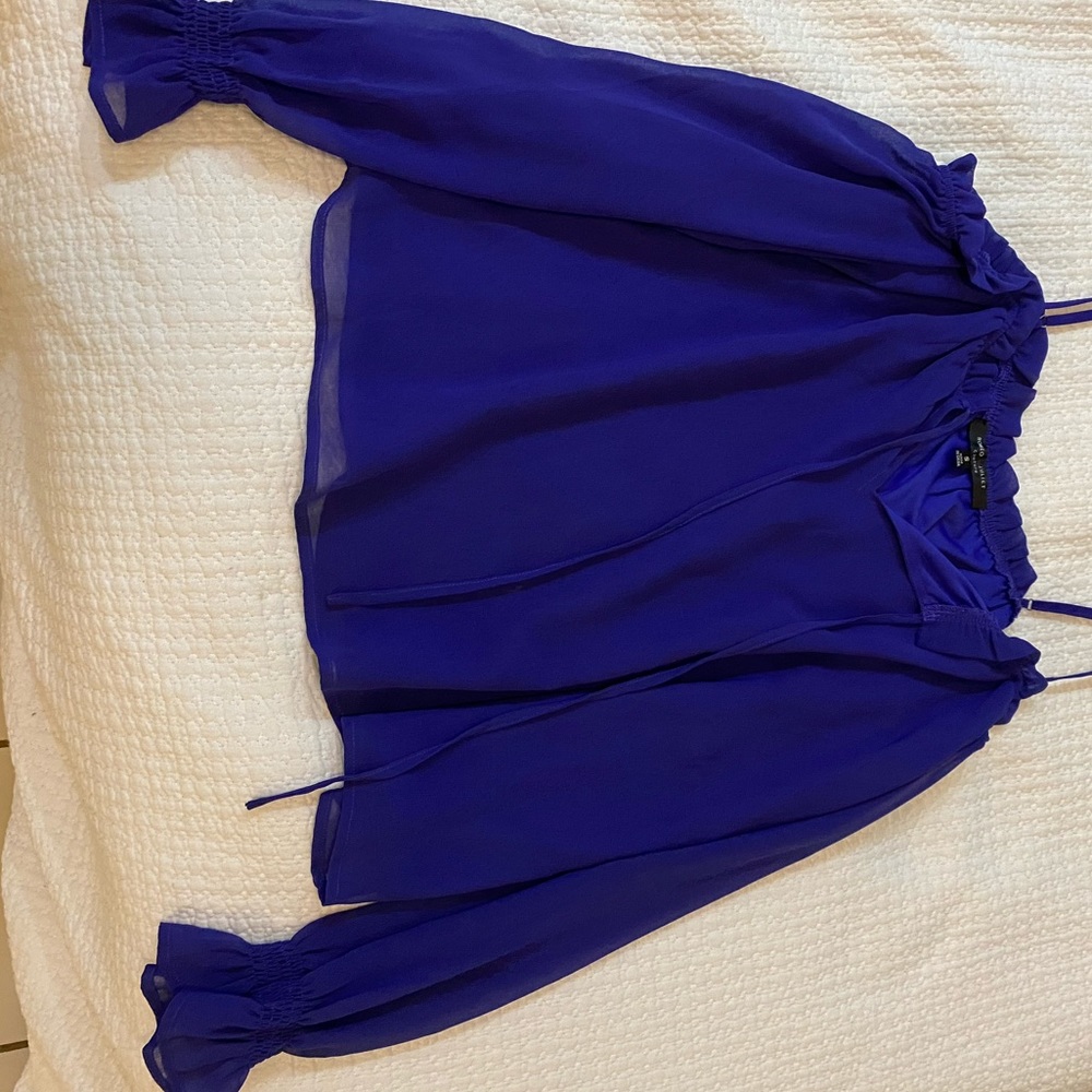 Blue shoulderless long sleeve shirt